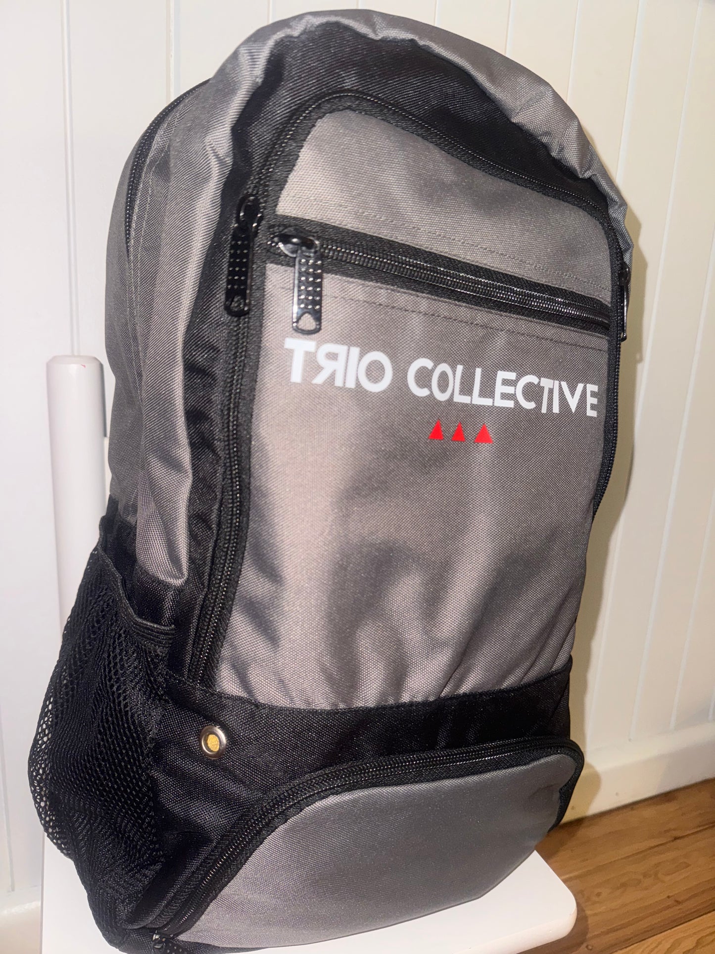Grey sports bag (Trio collective)