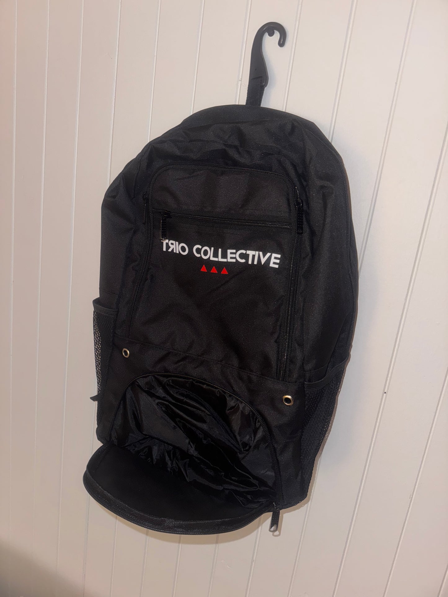 Black sports bag (Trio collective)